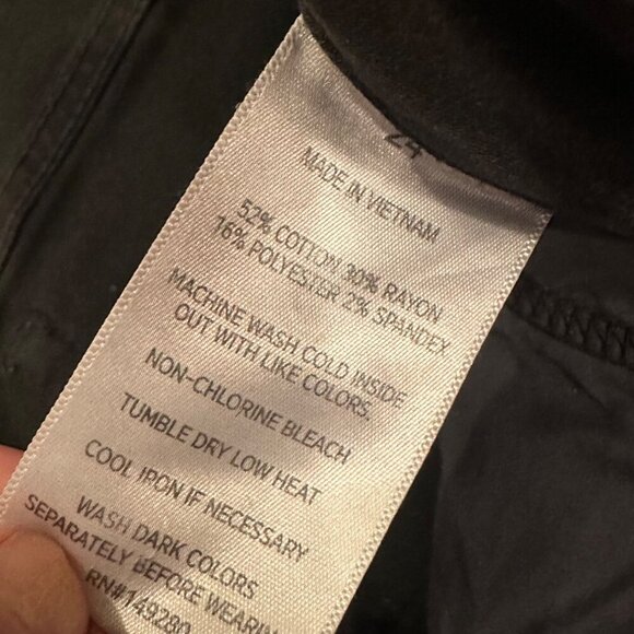 SLINK JEANS BLACK DENIM SHORTS CURVY SIZE 24 - Picture 4 of 9